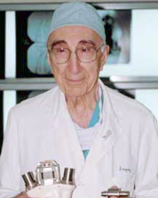 Emlékezés DeBakey professzorra (1908-2008)