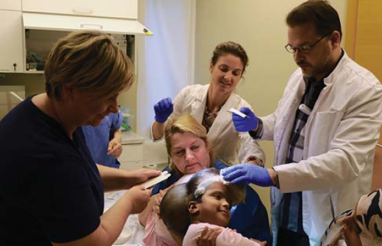 A bangladesi sziámi ikrek szétválasztása A bangladesi sziámi ikrek szétválasztása